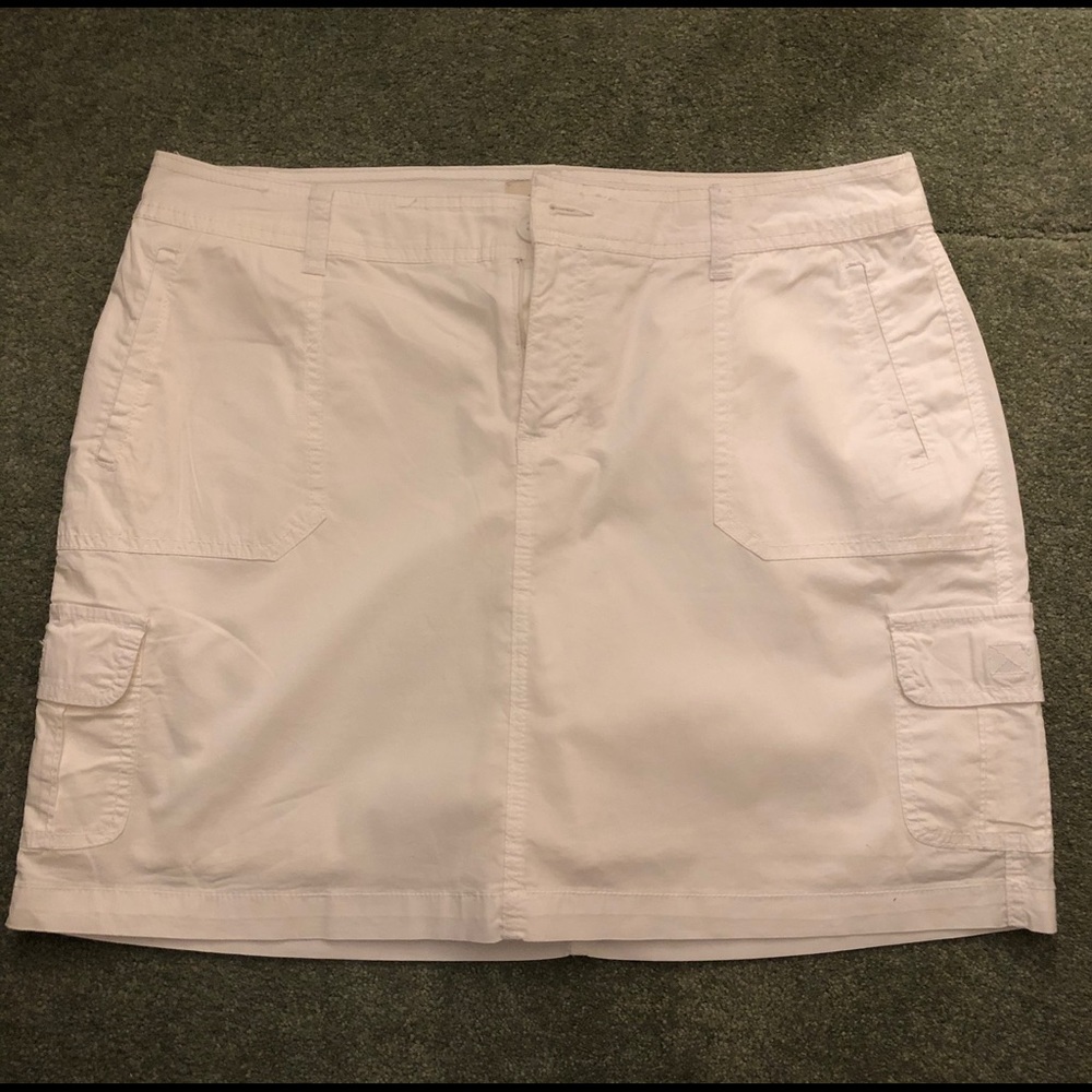 Saint johns bay size 14 white skorts